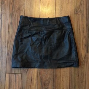 Leather Le Chateau miniskirt
